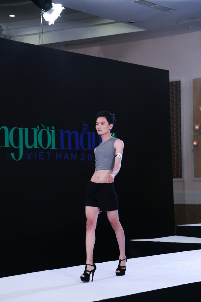 Thí sinh Vietnam’s Next Top Model “phá bỏ mọi giới hạn” với bikini ảnh 11