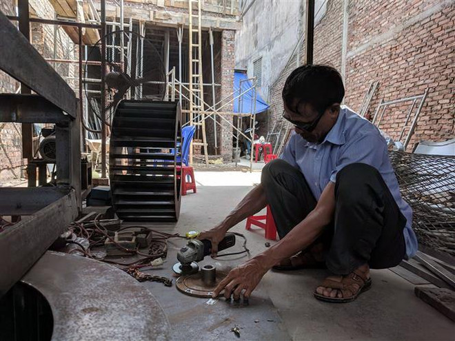 Niềm đam mê sáng chế của một nông dân 'chân lấm, tay bùn' ảnh 2