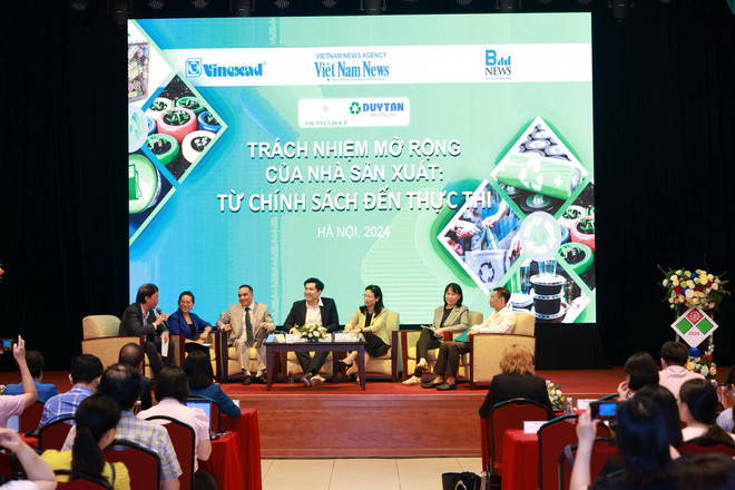 ttxvn_hoi thao tieu dung 1.jpg