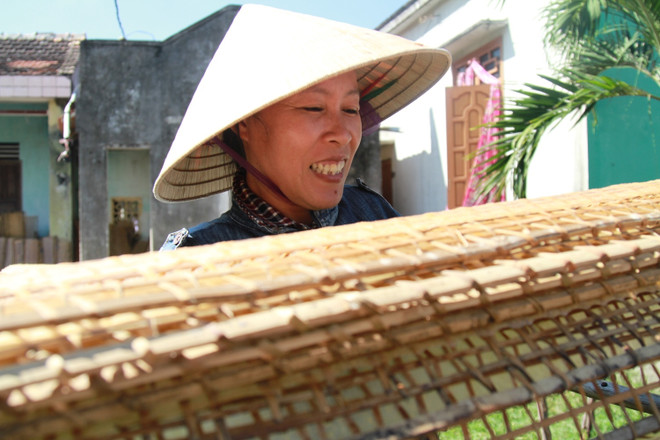 Xem người dân Quảng Bình tráng bánh đa giữa cái nắng như đổ lửa ảnh 3