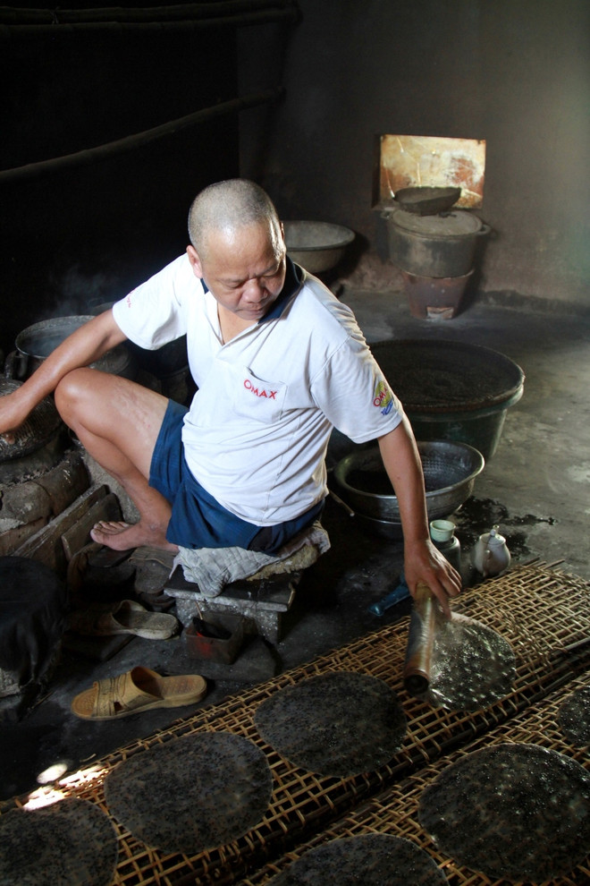 Xem người dân Quảng Bình tráng bánh đa giữa cái nắng như đổ lửa ảnh 2