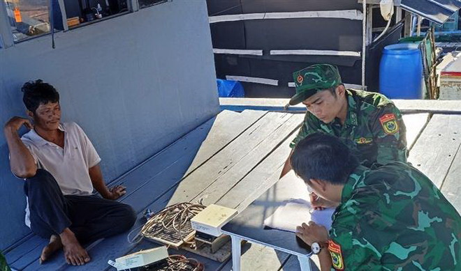 ​Ngăn chặn hành vi tháo gỡ, giấu thiết bị giám sát hành trình tàu cá ảnh 1