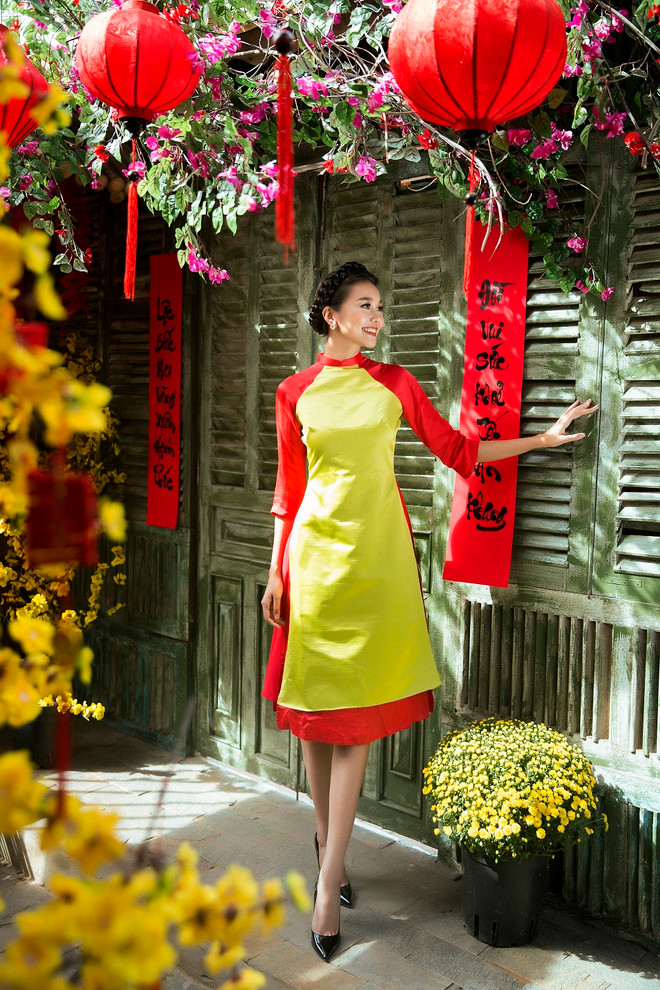 Siêu mẫu Thanh Hằng gợi ý cách chọn áo dài cách tân diện Tết ảnh 2