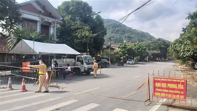 Các địa phương tập trung truy vết, khoanh vùng dập dịch COVID-19 ảnh 2