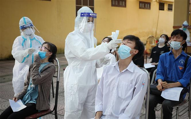 Quảng Ninh xét nghiệm COVID-19 cho thí sinh thi tốt nghiệp THPT ảnh 1