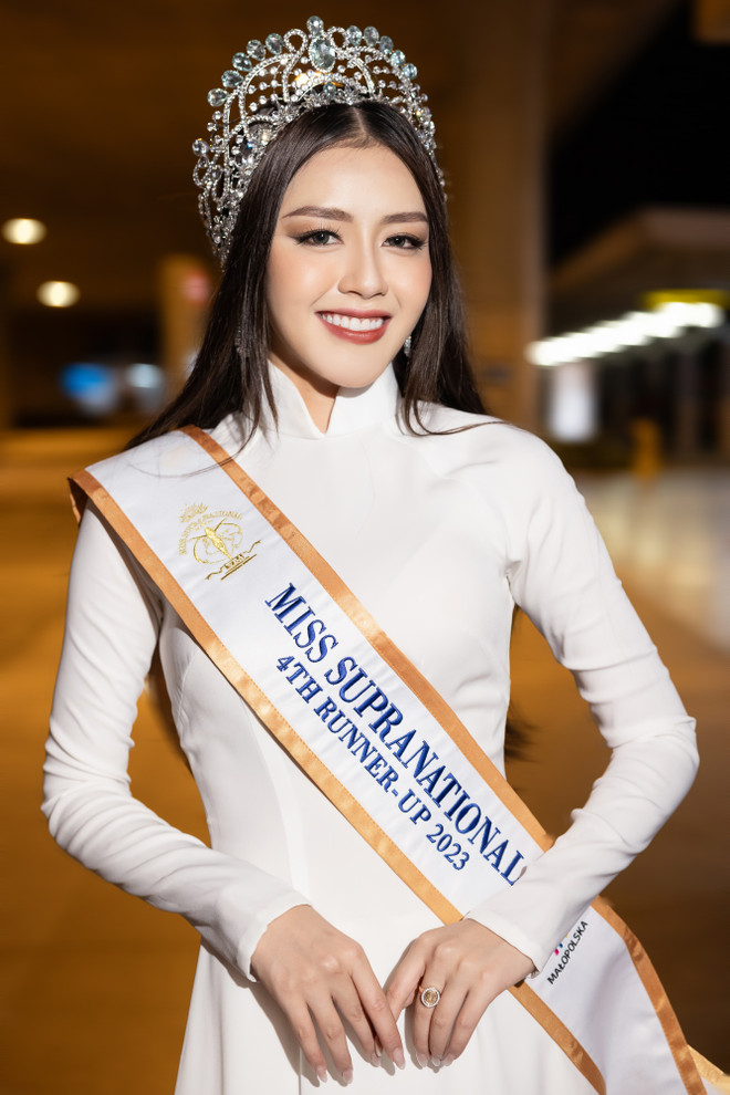 Á hậu Đặng Thanh Ngân: Đi qua “bão giông” để chạm tới "nắng ấm" ảnh 2