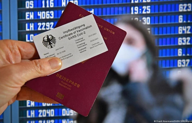 Dịch COVID-19: Bộ Y tế Lào chưa áp dụng hộ chiếu vaccine ảnh 1