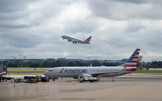 American Airlines sẽ hủy hàng trăm chuyến bay cho đến giữa tháng Bảy ảnh 1
