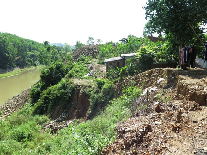 Khánh Hòa: Cần sớm xử lý tình trạng sạt lở bờ sông Cái ở Khánh Vĩnh ảnh 1