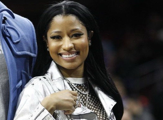 Nữ rapper Nicki Minaj cho hàng chục người hâm mộ tiền đóng học phí ảnh 1