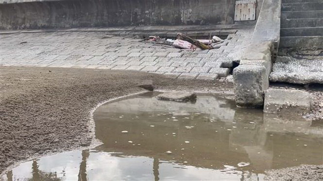 Thanh Hóa: Sạt lở tuyến kè chắn sóng ở Khu du lịch biển Hải Tiến ảnh 1