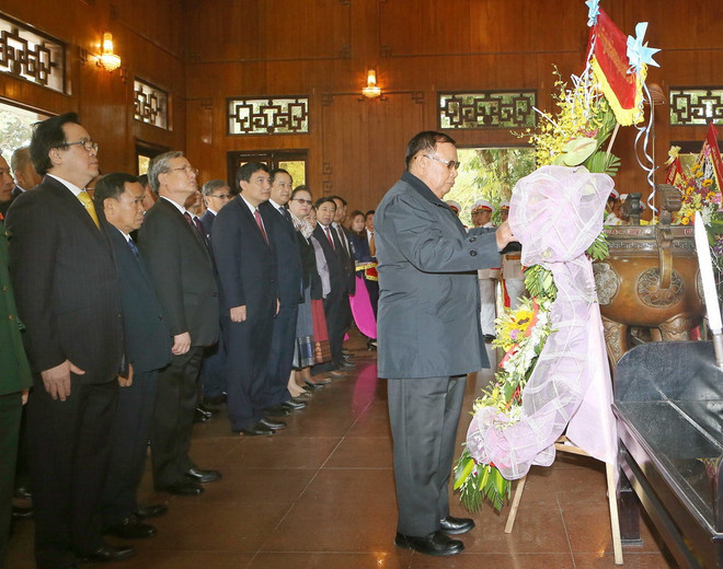 Tổng Bí thư, Chủ tịch nước Lào Bounnhang Vorachith thăm Quân khu 4 ảnh 3