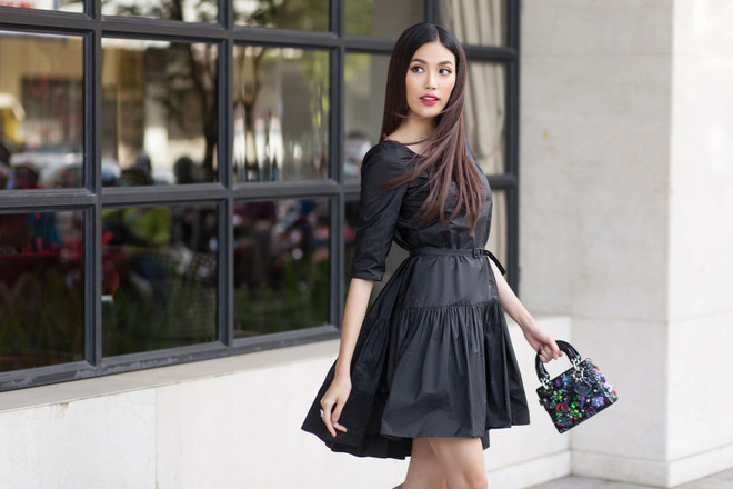 Lan Khuê “chất lừ” trong những thiết kế tông màu đỏ và đen ảnh 10