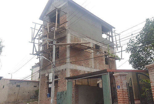 Vụ sập giàn giáo khiến 2 người chết: Đình chỉ xây dựng công trình ảnh 1