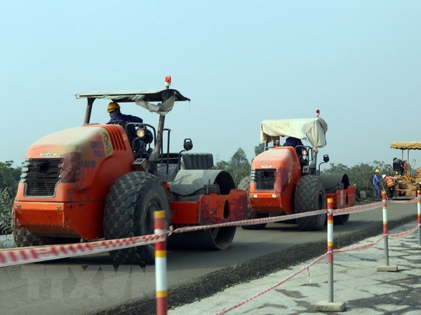 Đường cao tốc Bến Lức-Long Thành: Vì sao vẫn thi công cầm chừng? ảnh 1