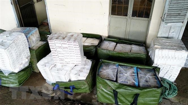 Hà Nội: Triệt phá đường dây buôn bán thuốc lá điếu nhập lậu ảnh 1