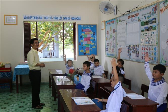 Chuyện về những người thầy tình nguyện ra dạy học ở Trường Sa ảnh 2