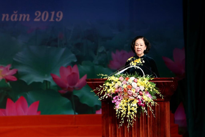 10 cán bộ công đoàn vinh dự nhận Giải thưởng Nguyễn Văn Linh ảnh 2