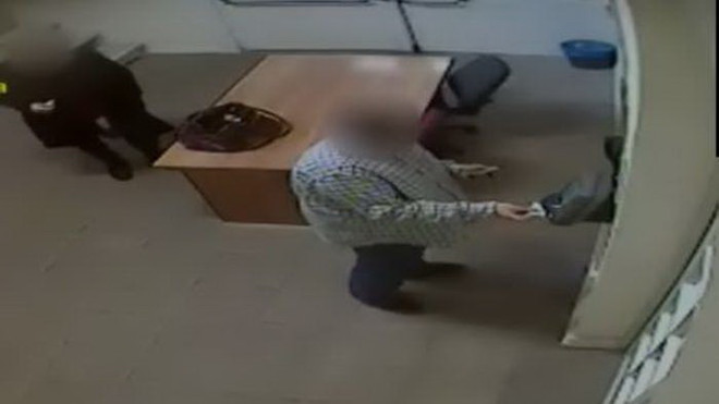 Trốn việc nhưng vẫn lĩnh lương, hàng chục viên chức Italy bị bắt ảnh 1