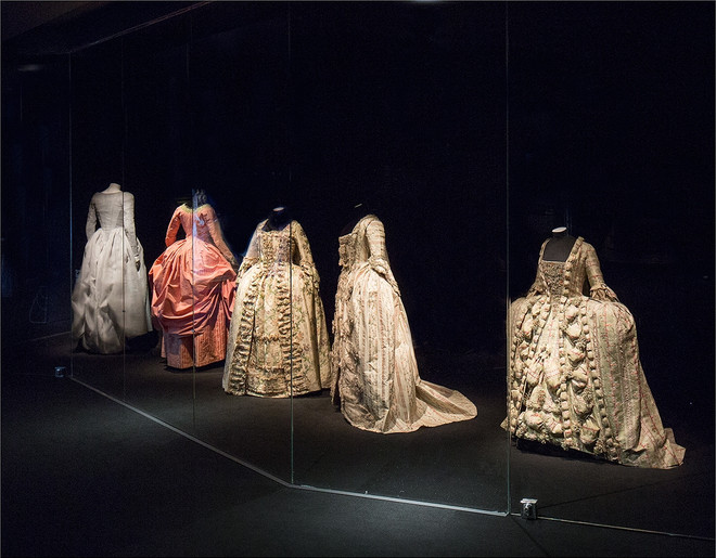 Lý Nhã Kỳ bảo trợ cho triển lãm thời trang cao cấp tại Pháp ảnh 2