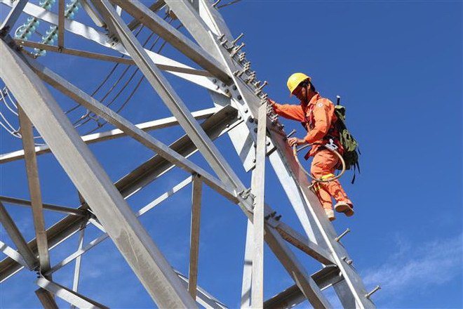 Thi công xuyên Tết, sửa chữa thiết bị tại Trạm biến áp 500kV Vĩnh Tân ảnh 2