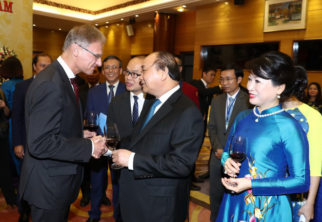 Thủ tướng chủ trì tiệc chiêu đãi quốc tế nhân dịp Quốc khánh ảnh 2