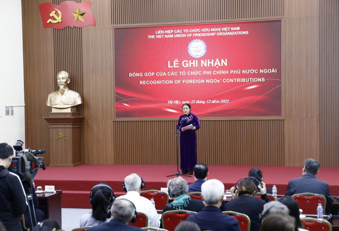 Trao bằng khen của Thủ tướng tặng 7 tổ chức phi chính phủ nước ngoài ảnh 1