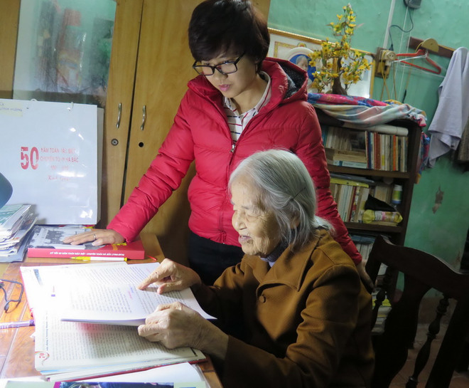 Nhà giáo Vũ Thị Vinh Hương. (Ảnh: Thanh Thương/TTXVN) Ký ức không phai của bà giáo già về 5 lần được gặp Bác Hồ ảnh 1