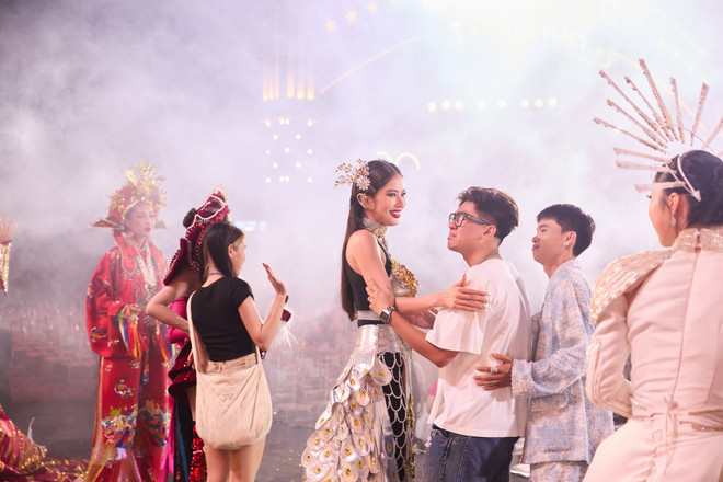 National Costume MGVN 2024(2).jpg