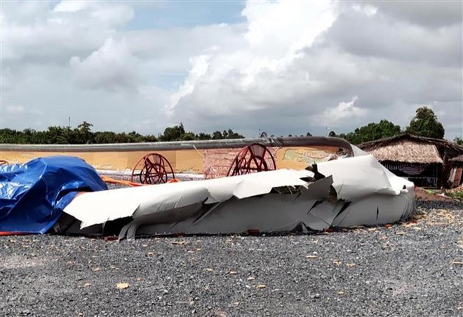 Sóc Trăng: Xảy ra 2 vụ rơi gãy cánh quạt điện gió trong vòng 10 ngày ảnh 1