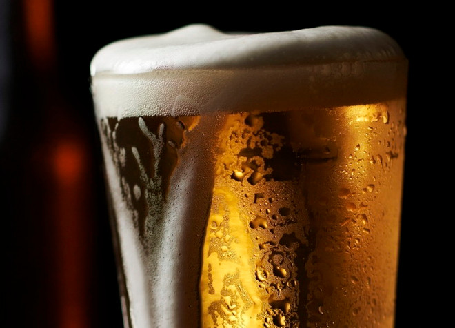 Malaysia tăng giới hạn tuổi được phép sử dụng đồ uống có cồn ảnh 1