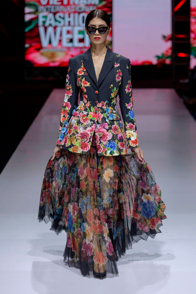 Xu hướng thời trang nào sẽ lên ngôi mùa mốt Xuân Hè 2019? ảnh 7