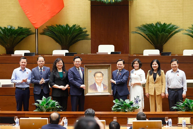 ttxvn_chu tich quoc hoi 1127.jpg