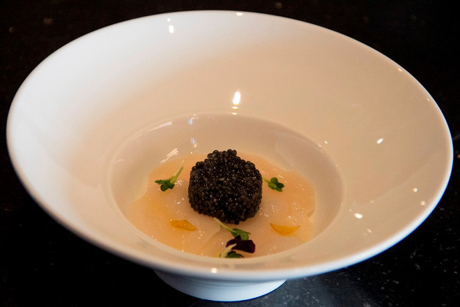 Chiêm ngưỡng món ăn thượng hạng chế biến từ trứng cá tầm ảnh 5