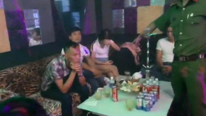 Phát hiện hàng trăm đối tượng sử dụng ma túy trái phép trong quán bar ảnh 1