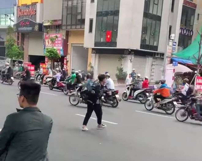 Ngăn ngừa những hiện tượng 'phi văn hóa' khi tham gia giao thông ảnh 2