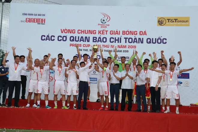 Đội VTV vô địch Giải bóng đá các cơ quan báo chí toàn quốc ảnh 1