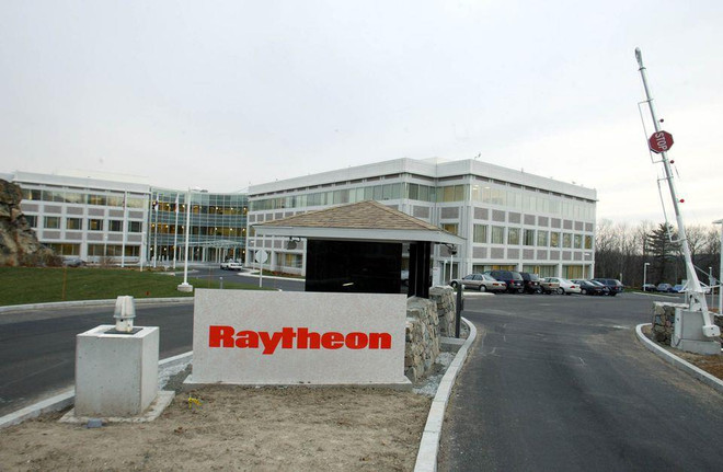 Trụ sở Tập đoàn vũ khí Raytheon Co. (Nguồn: Bostonglobe) Những trắc trở trong phát triển chương trình vũ khí mới của Mỹ ảnh 1