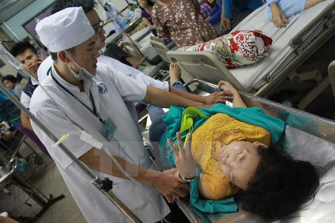 Nam Định: Hơn 50 công nhân nhập viện nghi ngộ độc thực phẩm ảnh 1