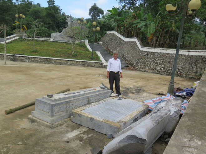 Di tích lịch sử Tượng đài anh hùng Cù Chính Lan bị xâm hại ảnh 1