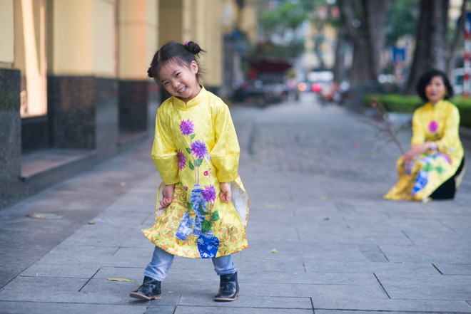 Bộ sưu tập áo dài đón Xuân mới cho các mẹ và con gái ảnh 2