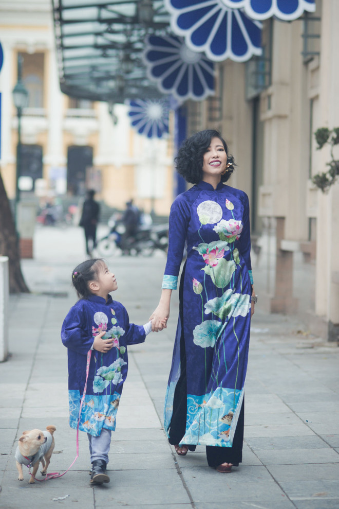 Bộ sưu tập áo dài đón Xuân mới cho các mẹ và con gái ảnh 9