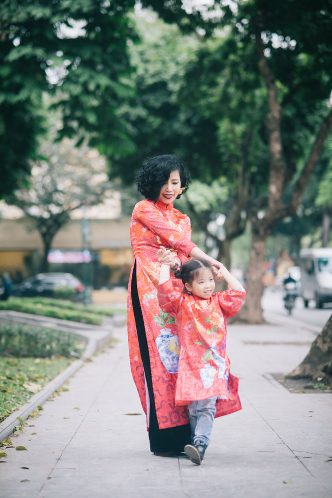 Bộ sưu tập áo dài đón Xuân mới cho các mẹ và con gái ảnh 6
