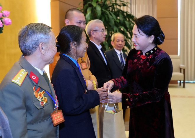 Chủ tịch Quốc hội tiếp đoàn công dân gương mẫu tỉnh Thanh Hóa ảnh 1