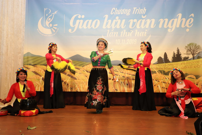 Đặc sắc chương tình giao lưu nghệ thuật truyền thống Việt Nam tại Đức ảnh 1