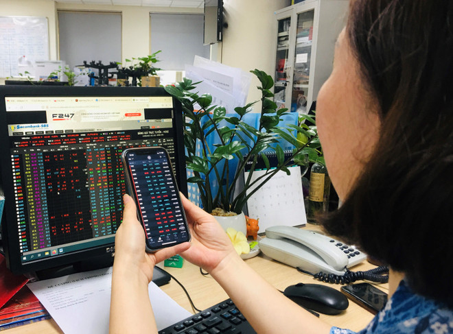 Thị trường chứng khoán Việt Nam nửa cuối năm theo dự báo từ chuyên gia ảnh 2