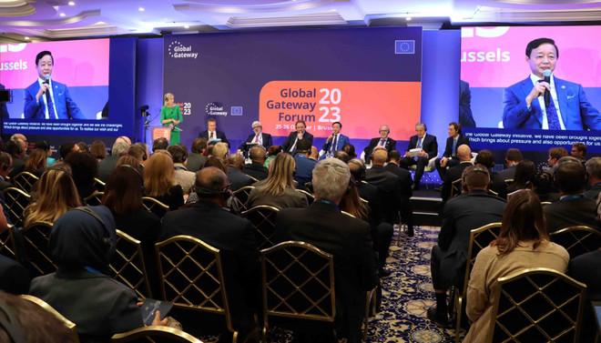 Phó Thủ tướng Trần Hồng Hà tham dự Diễn đàn Cửa ngõ Toàn cầu ảnh 1