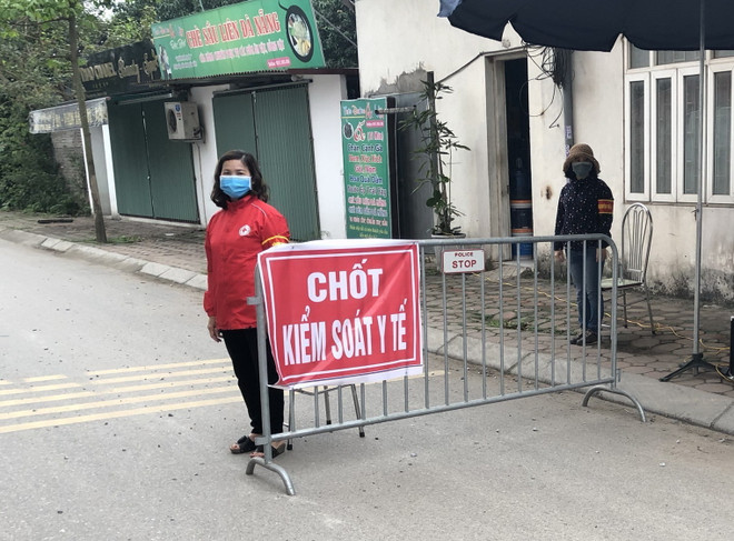 Truy nã đối tượng tát nhân viên chốt kiểm tra y tế ở Quảng Nam ảnh 1