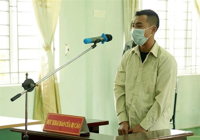 Phạt tù đối tượng không đeo khẩu trang, chống người thi hành công vụ ảnh 1