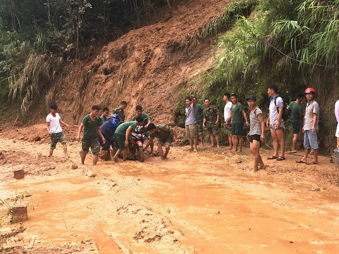 Mưa lớn ở Hà Giang: 1 người bị thương, hàng chục ngôi nhà bị tốc mái ảnh 1